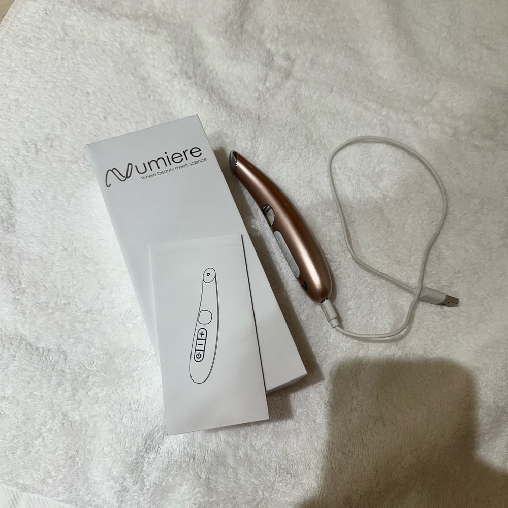 Sleek Metallic USB Device